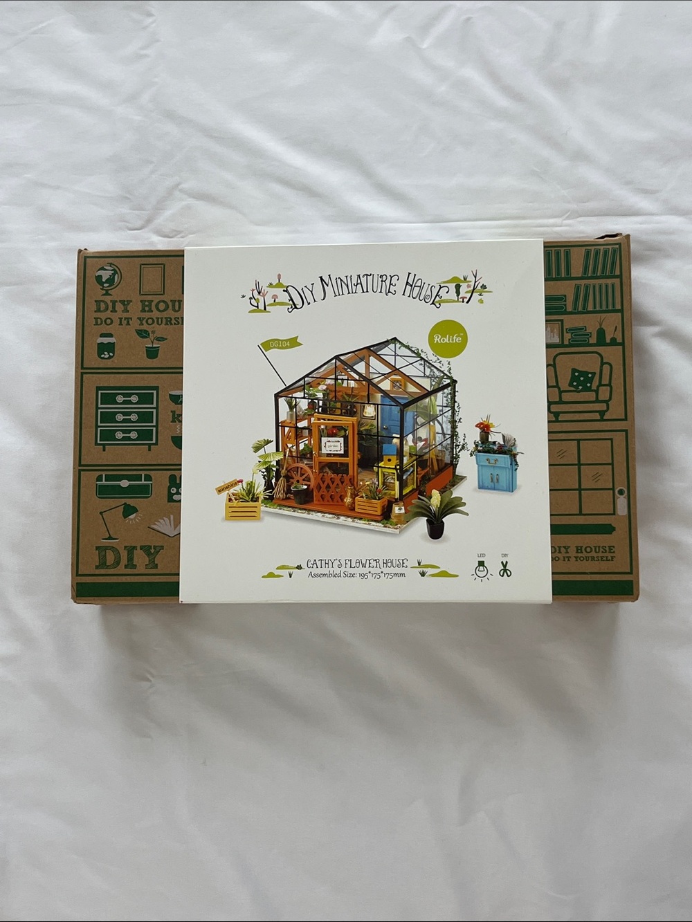 DIY Miniature Glasshouse Building Kit - Green Floral House
